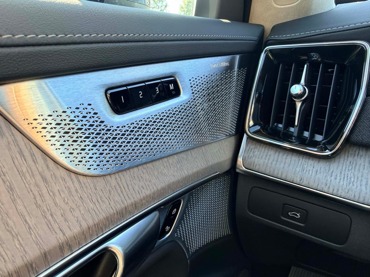 2026 Volvo XC90 - Image 18