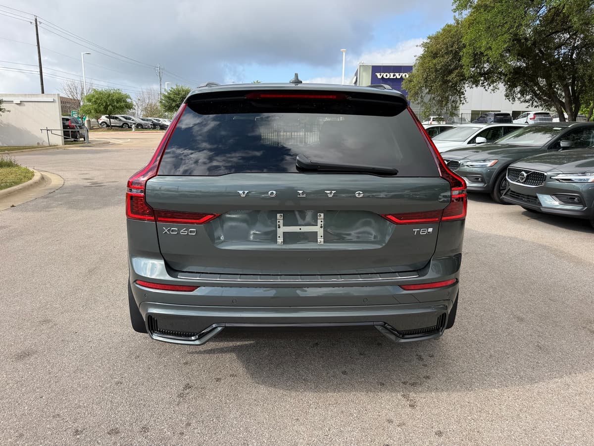 2026 Volvo XC60 plug-in hybrid - Image 5