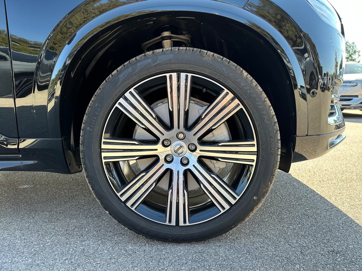 2025 Volvo XC90 - Image 7
