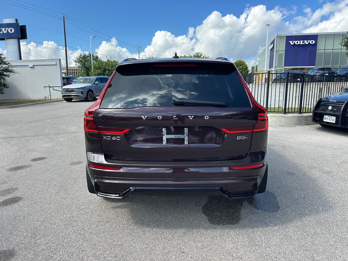 2026 Volvo XC60 - Image 5