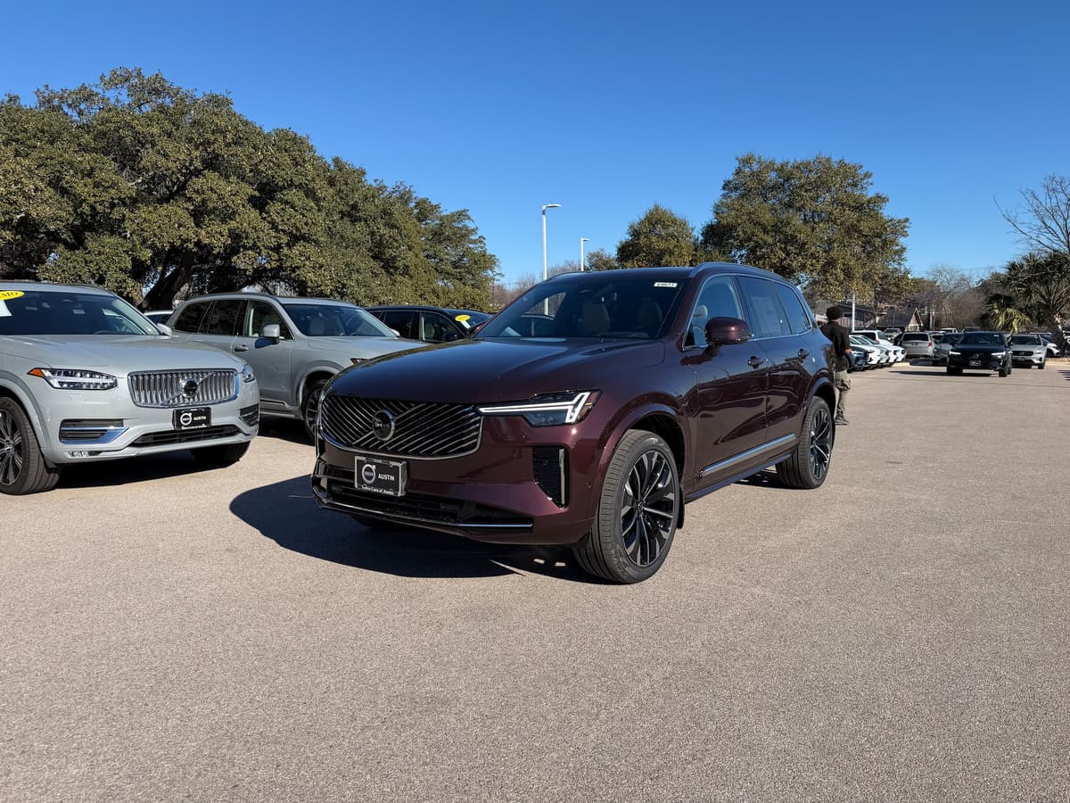 2026 Volvo XC90 - Image 2