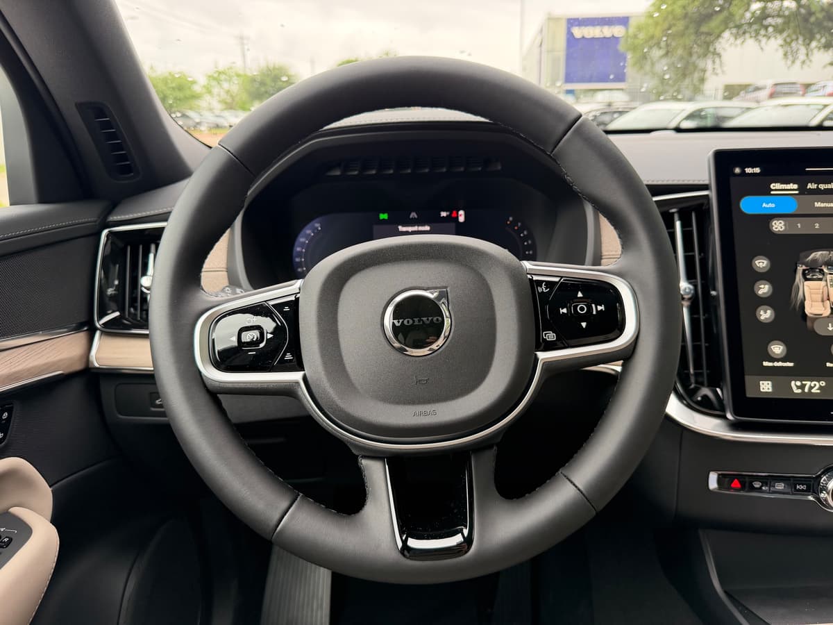 2026 Volvo XC90 - Image 15