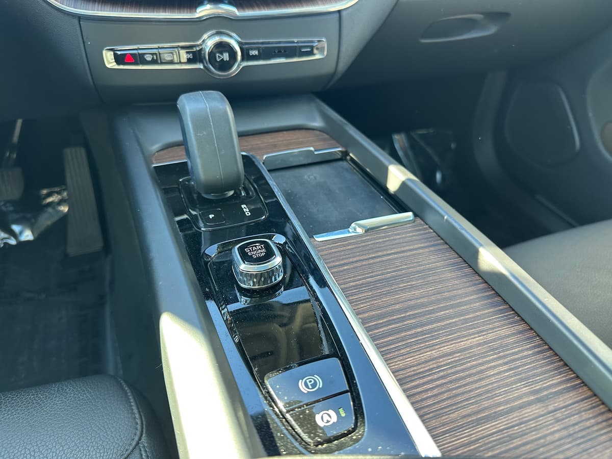 2022 Volvo XC60 - Image 15