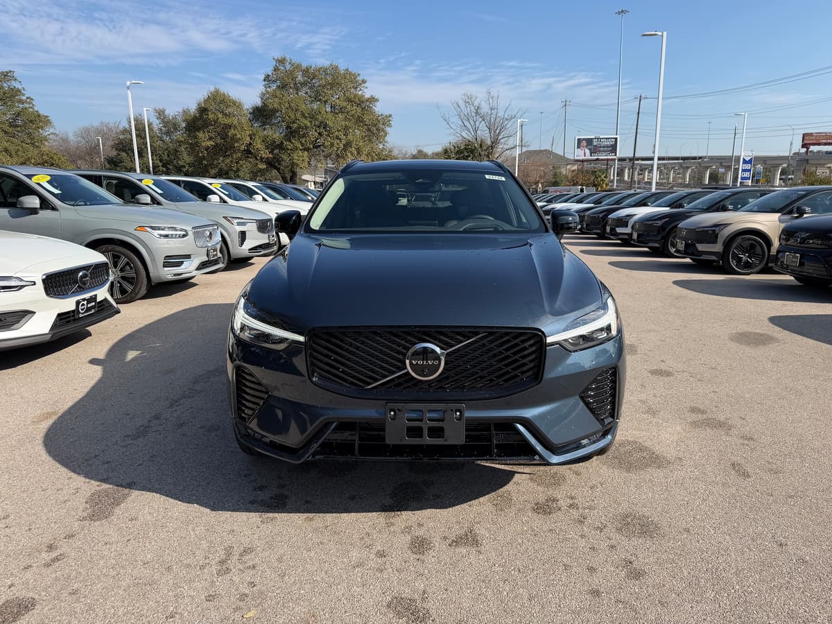 2026 Volvo XC60 - Image 6