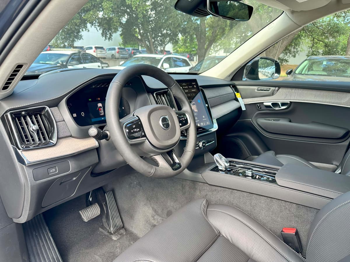 2026 Volvo XC90 - Image 12