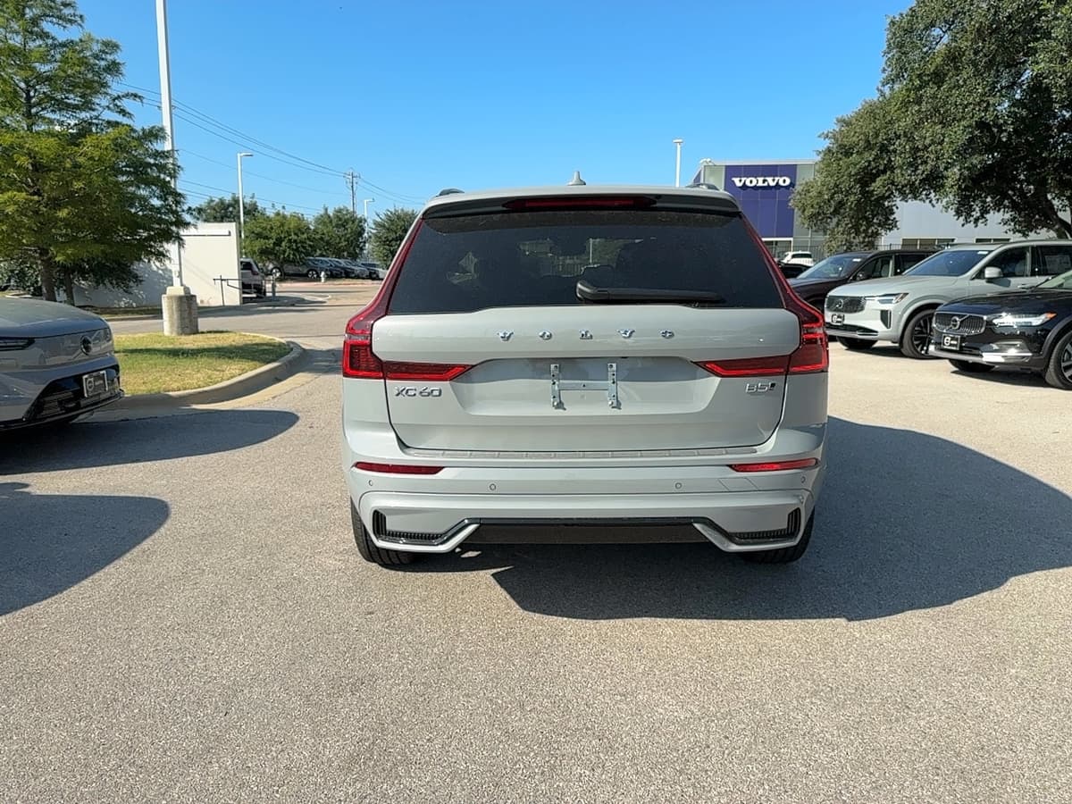 2026 Volvo XC60 - Image 5