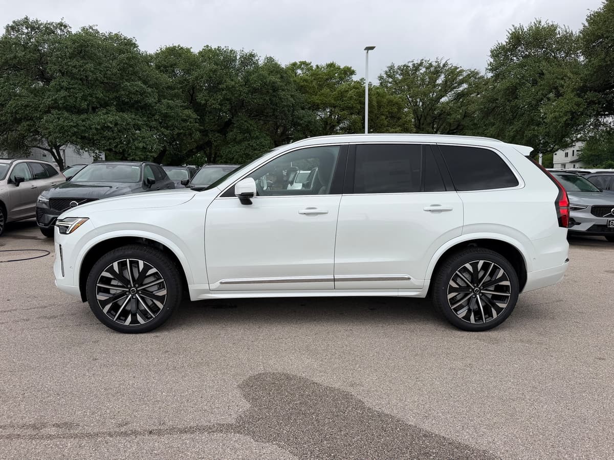 2026 Volvo XC90 - Image 2