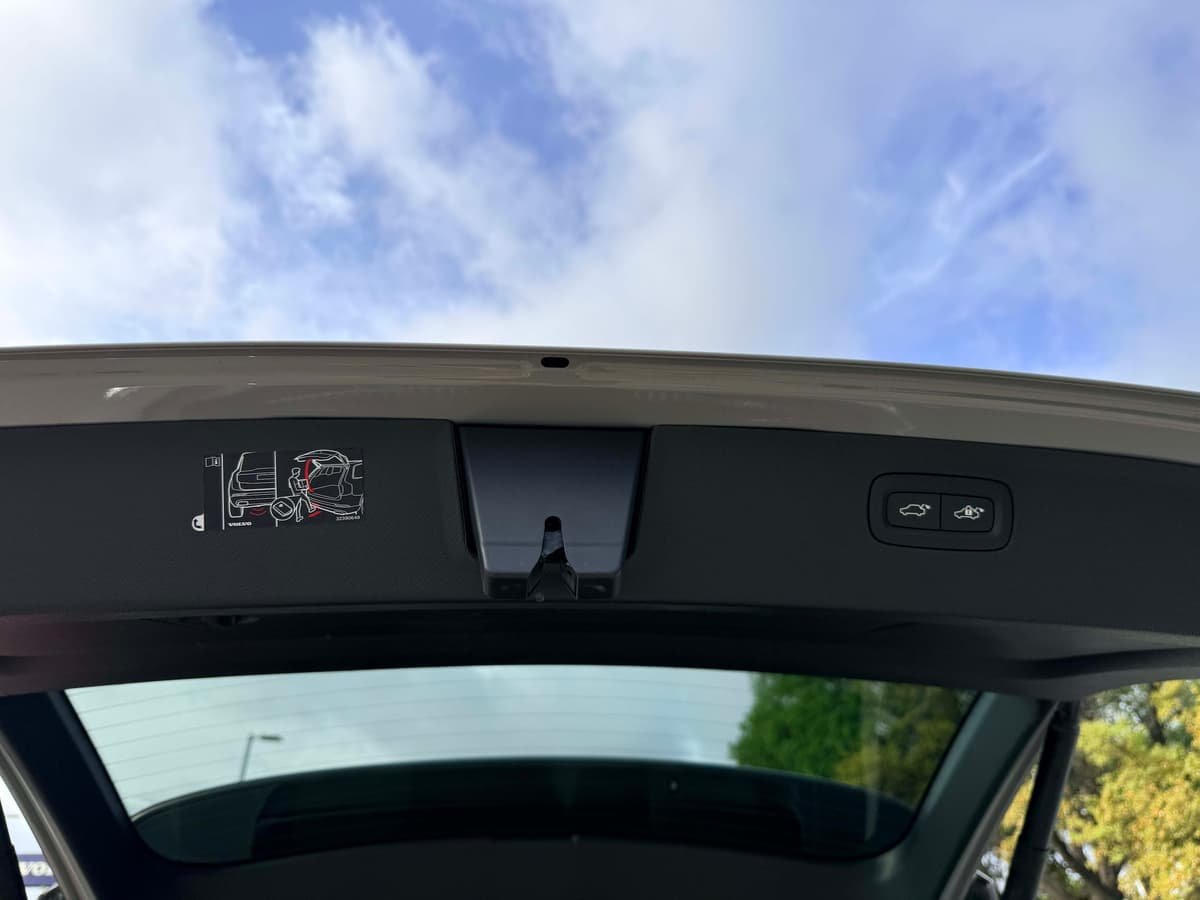 2025 Volvo XC90 - Image 29