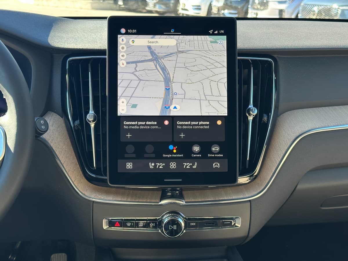 2026 Volvo XC60 - Image 12