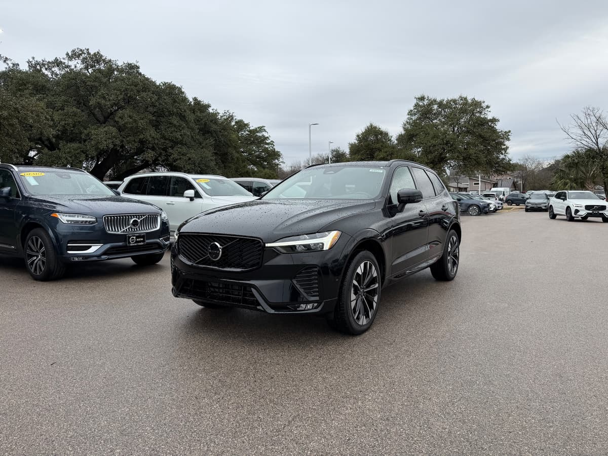 2026 Volvo XC60 - Image 2