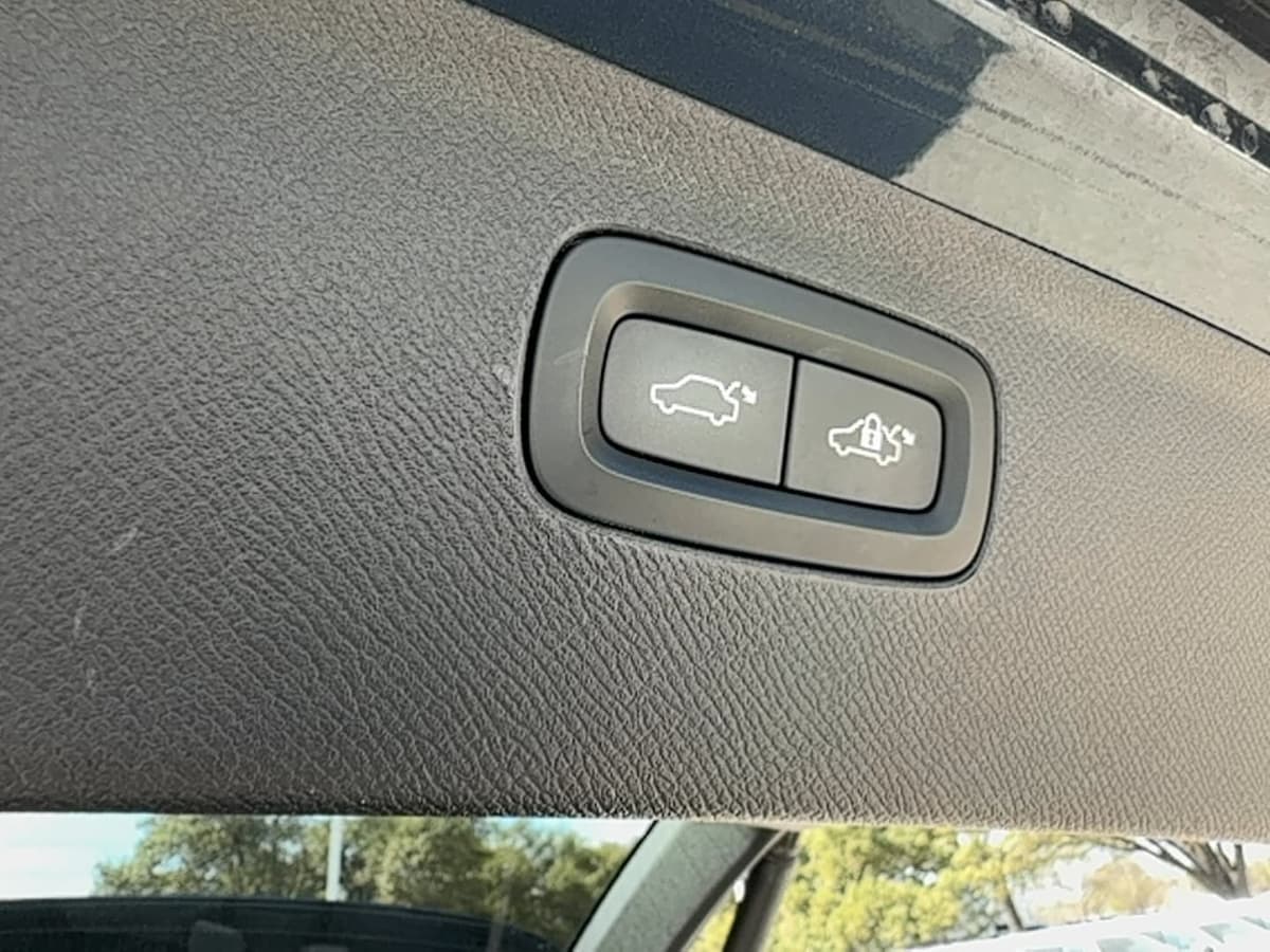 2021 Volvo XC90 - Image 23