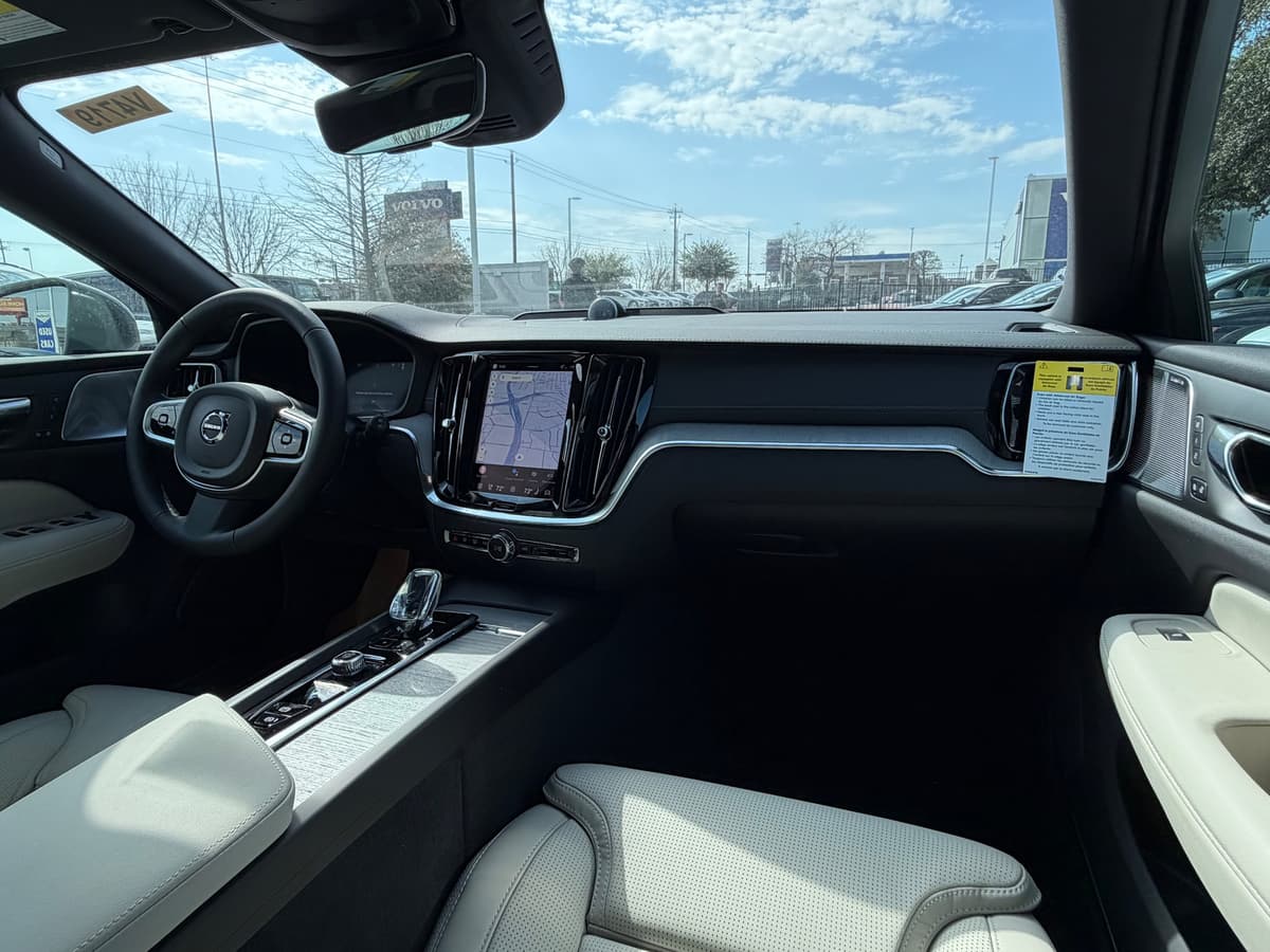 2026 Volvo V60 Cross Country - Image 10