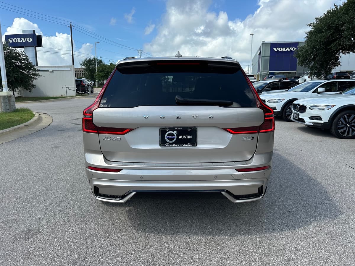 2026 Volvo XC60 - Image 5