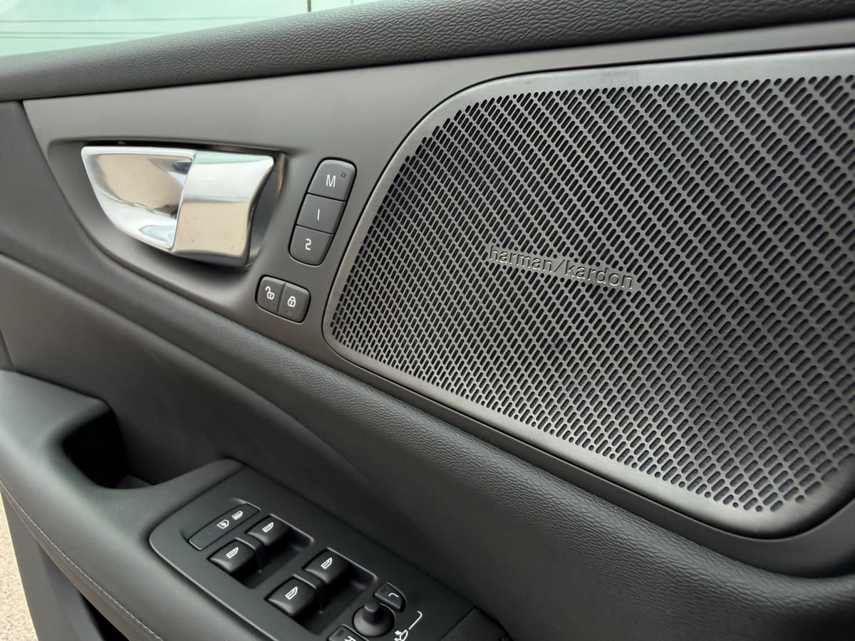 2026 Volvo V60 Cross Country - Image 18