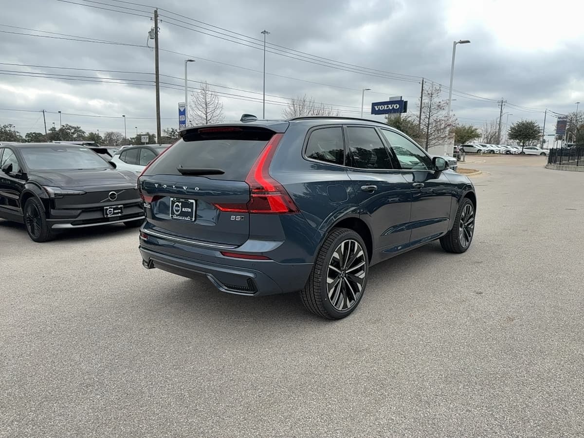 2026 Volvo XC60 - Image 6