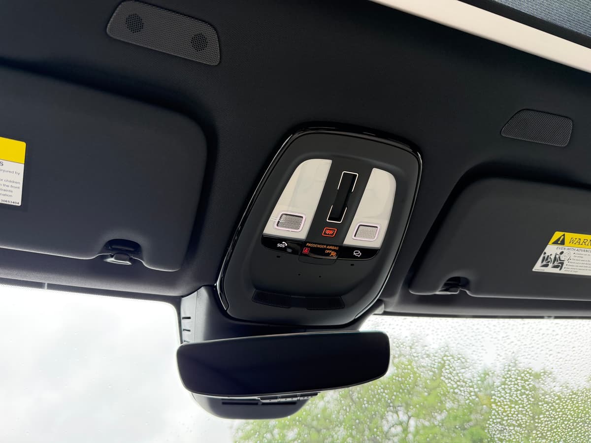 2026 Volvo XC60 - Image 16