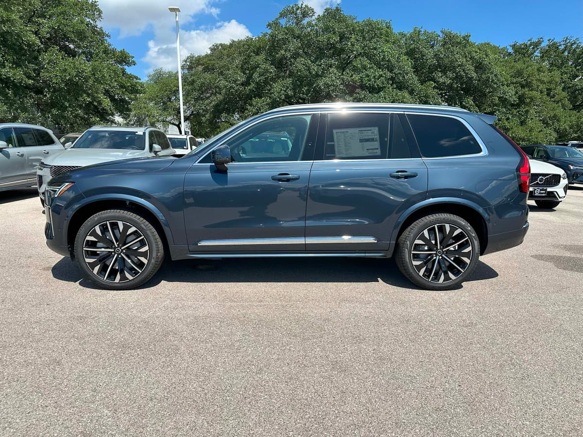 2026 Volvo XC90 - Image 3