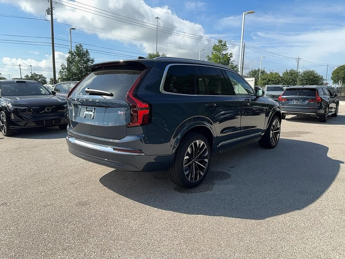 2026 Volvo XC90 - Image 6