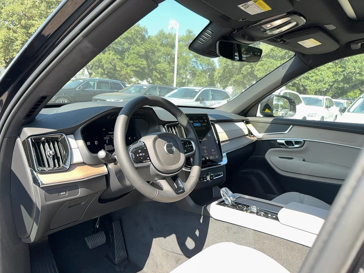 2026 Volvo XC90 - Image 10