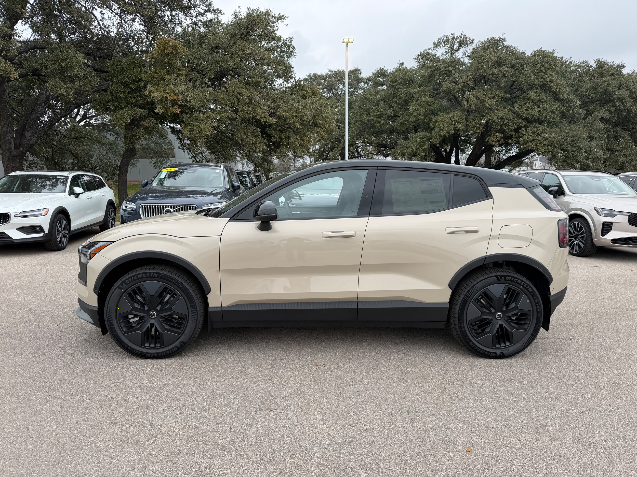 2026 Volvo EX30 Cross Country - Image 3