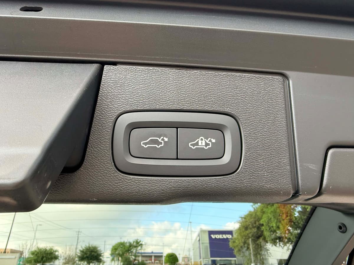 2025 Volvo XC60 - Image 26