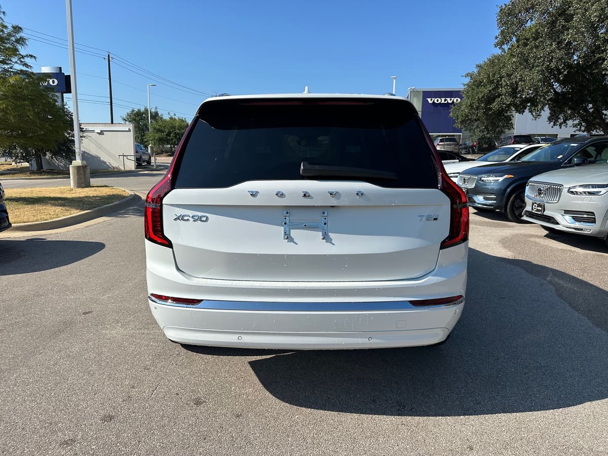 2026 Volvo XC90 plug-in hybrid - Image 5