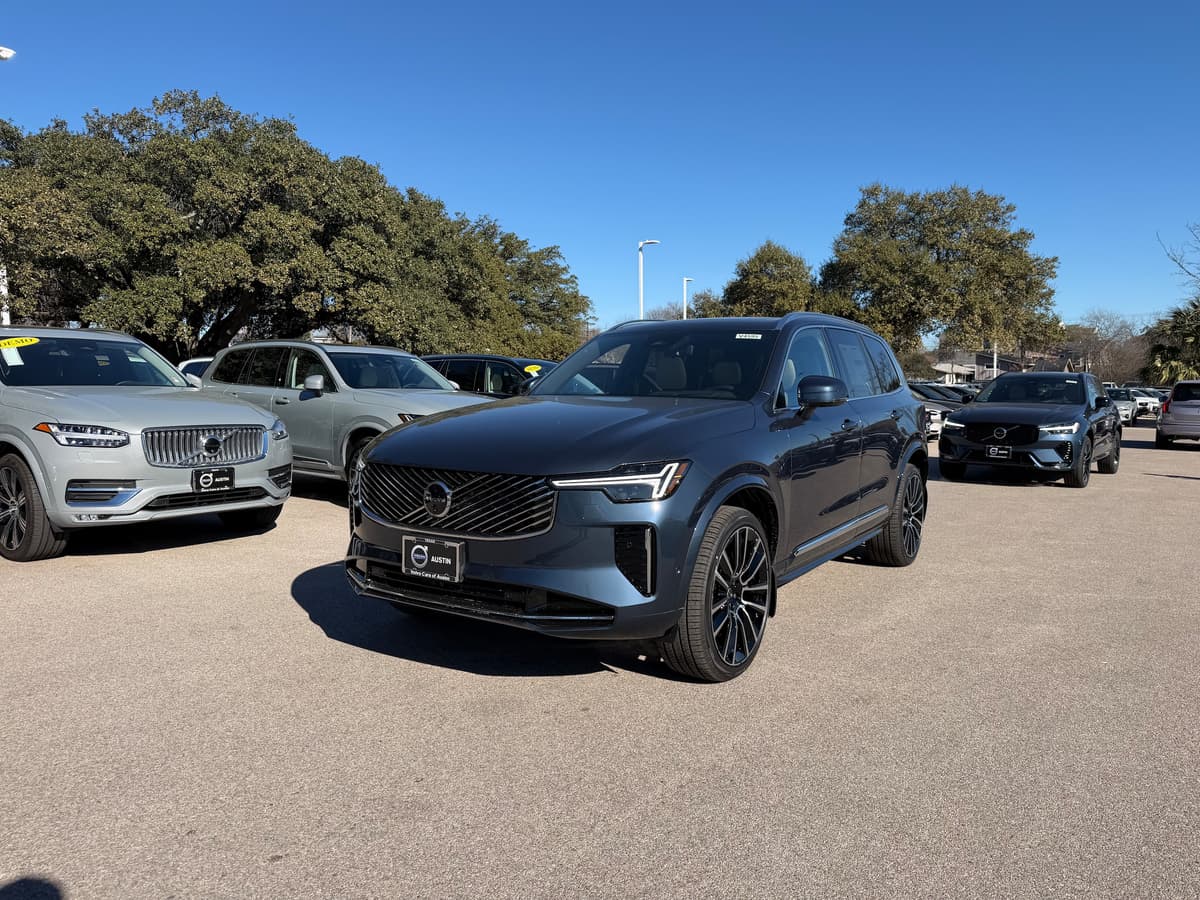 2026 Volvo XC90 - Image 2