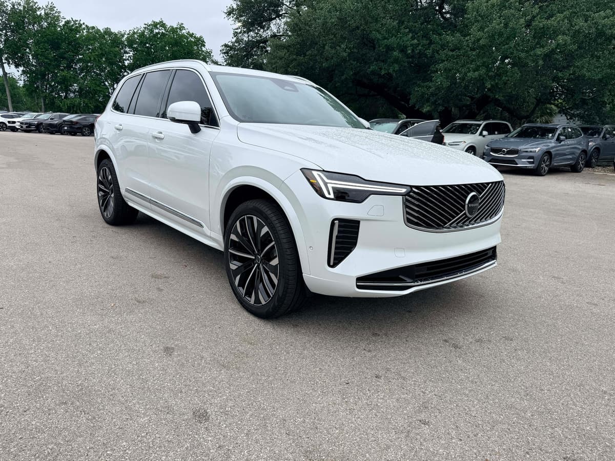 2025 Volvo XC90 - Image 7