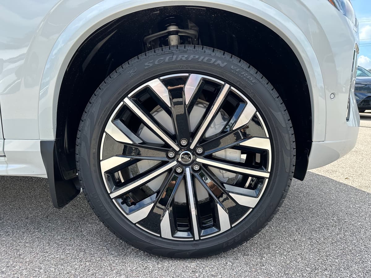 2026 Volvo XC90 - Image 7