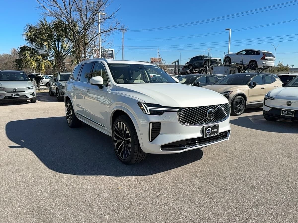 2026 Volvo XC90 - Image 8