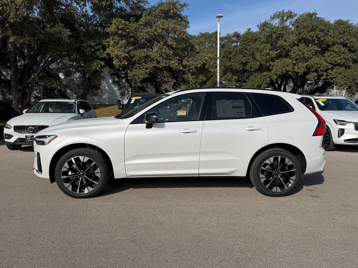 2026 Volvo XC60 - Image 3