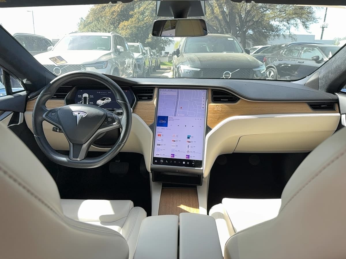 2020 Tesla Model S - Image 17