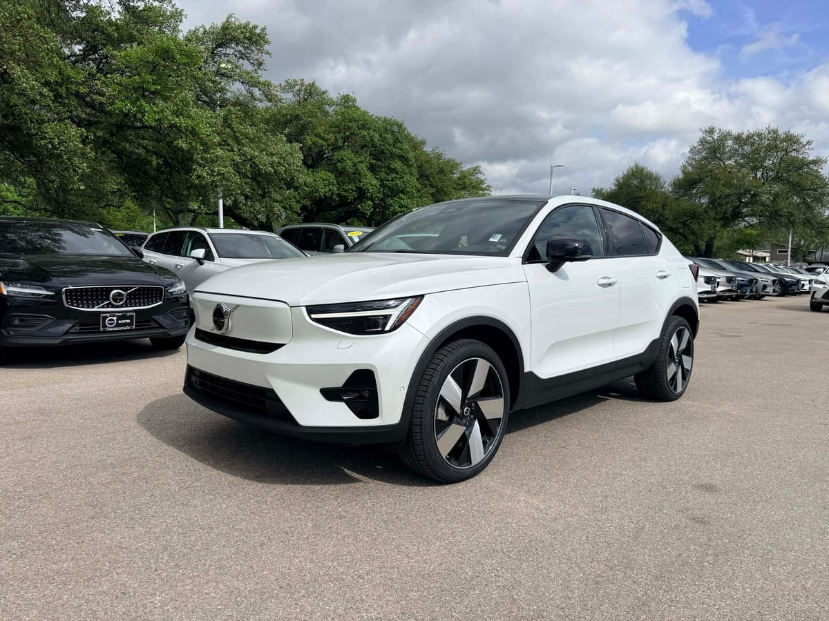 2023 Volvo C40 Recharge Pure Electric - Image 2