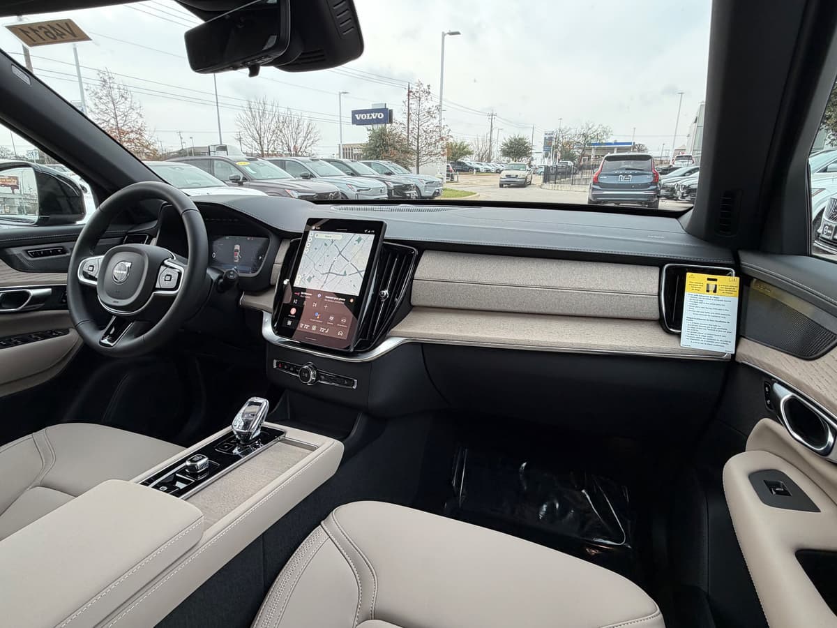 2026 Volvo XC90 - Image 11