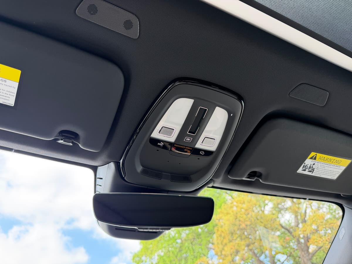 2026 Volvo XC60 - Image 15