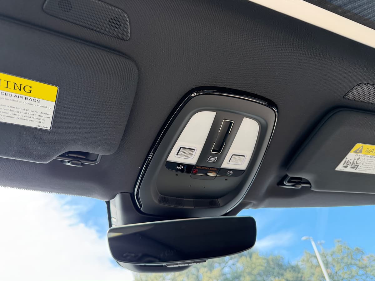 2026 Volvo XC90 - Image 17