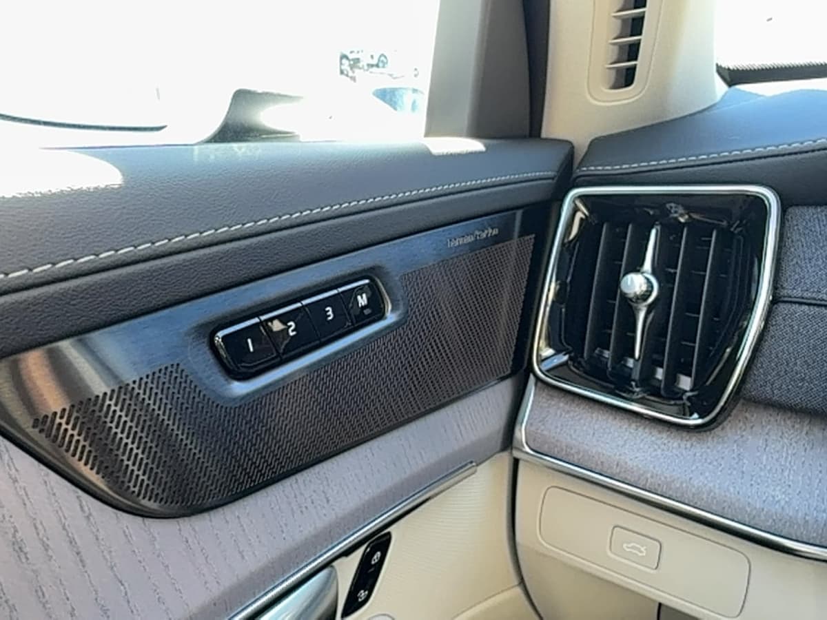 2026 Volvo XC90 - Image 20