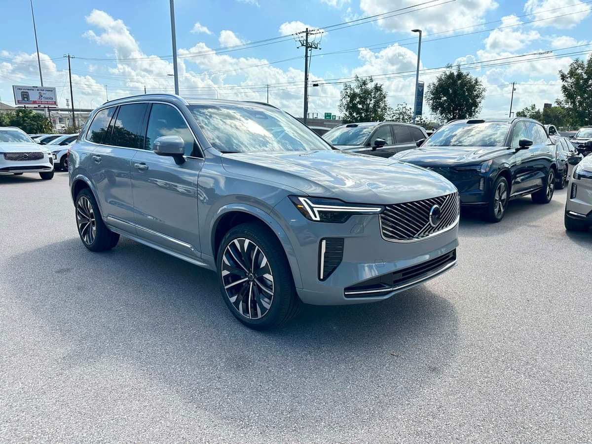 2026 Volvo XC90 - Image 8