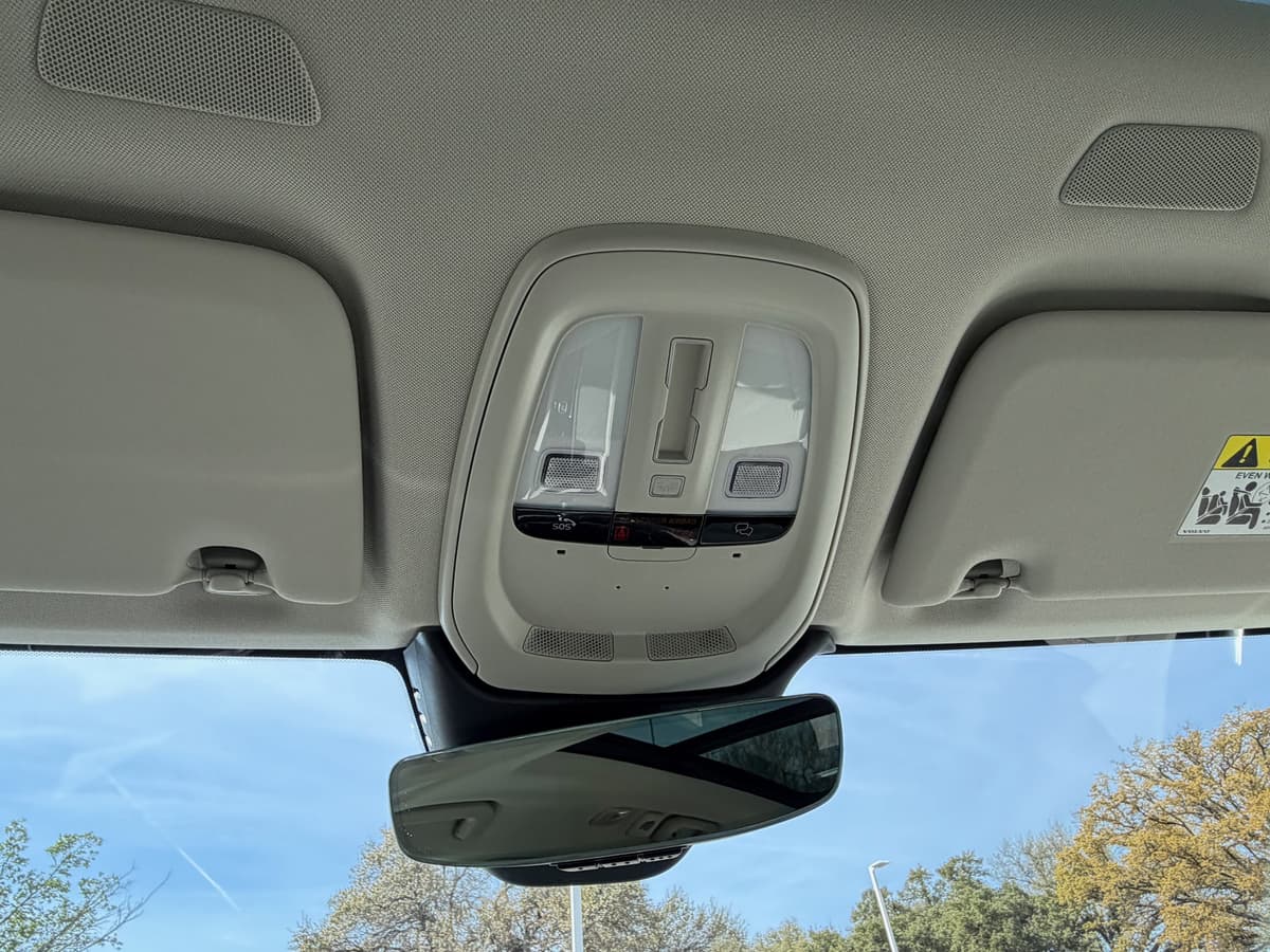 2023 Volvo XC60 - Image 21