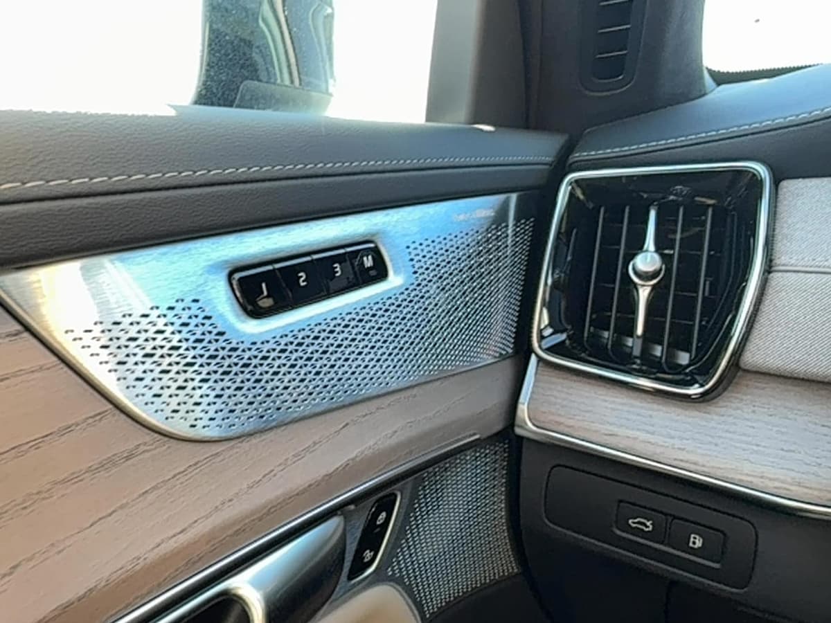 2026 Volvo XC90 plug-in hybrid - Image 20