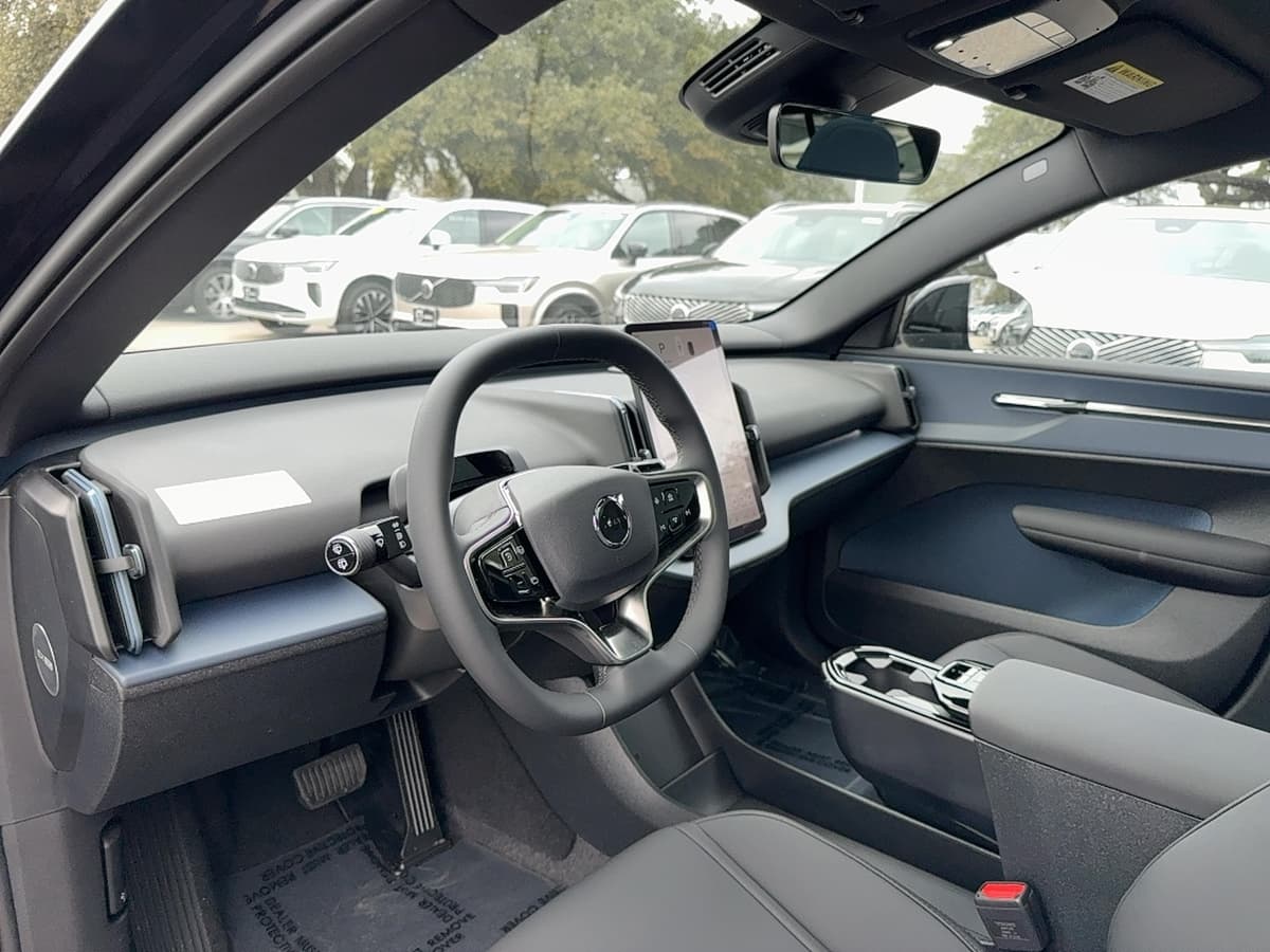 2026 Volvo EX30 Cross Country - Image 12