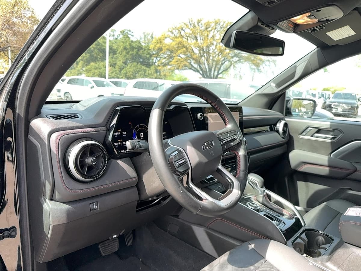 2024 Chevrolet Colorado - Image 12
