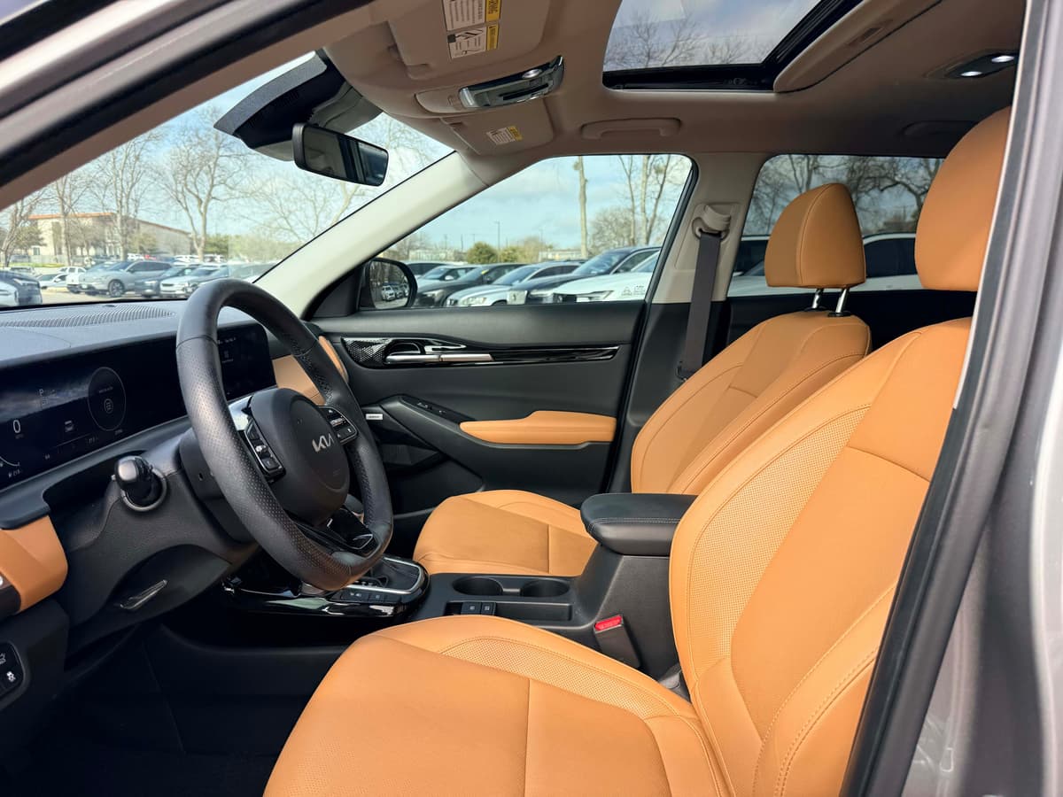 2024 Kia Seltos - Image 12