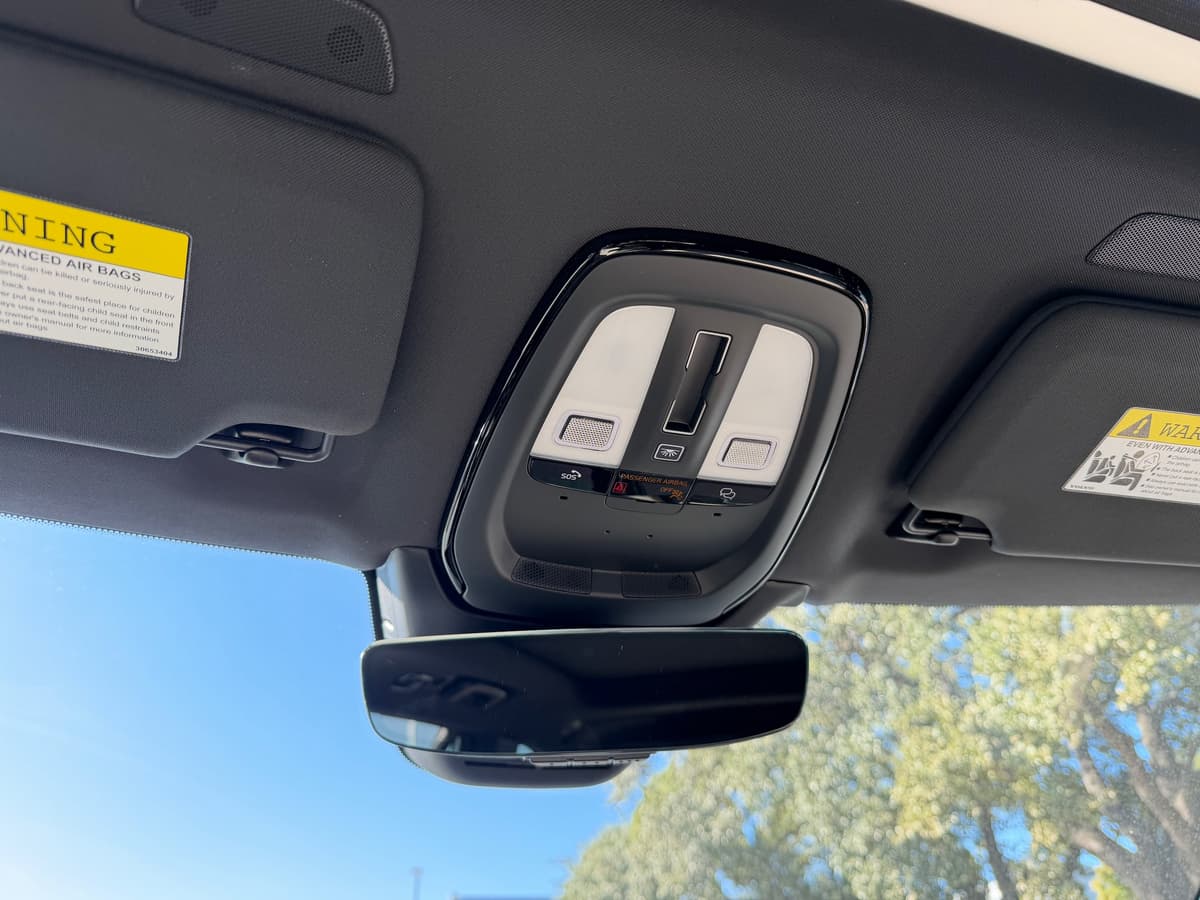 2026 Volvo XC90 - Image 16