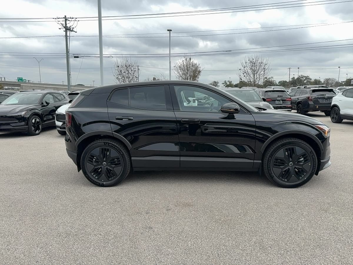 2026 Volvo EX30 Cross Country - Image 7