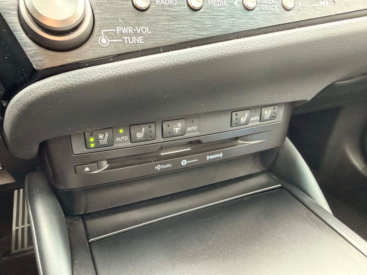 2022 LEXUS ES 350 - Image 23