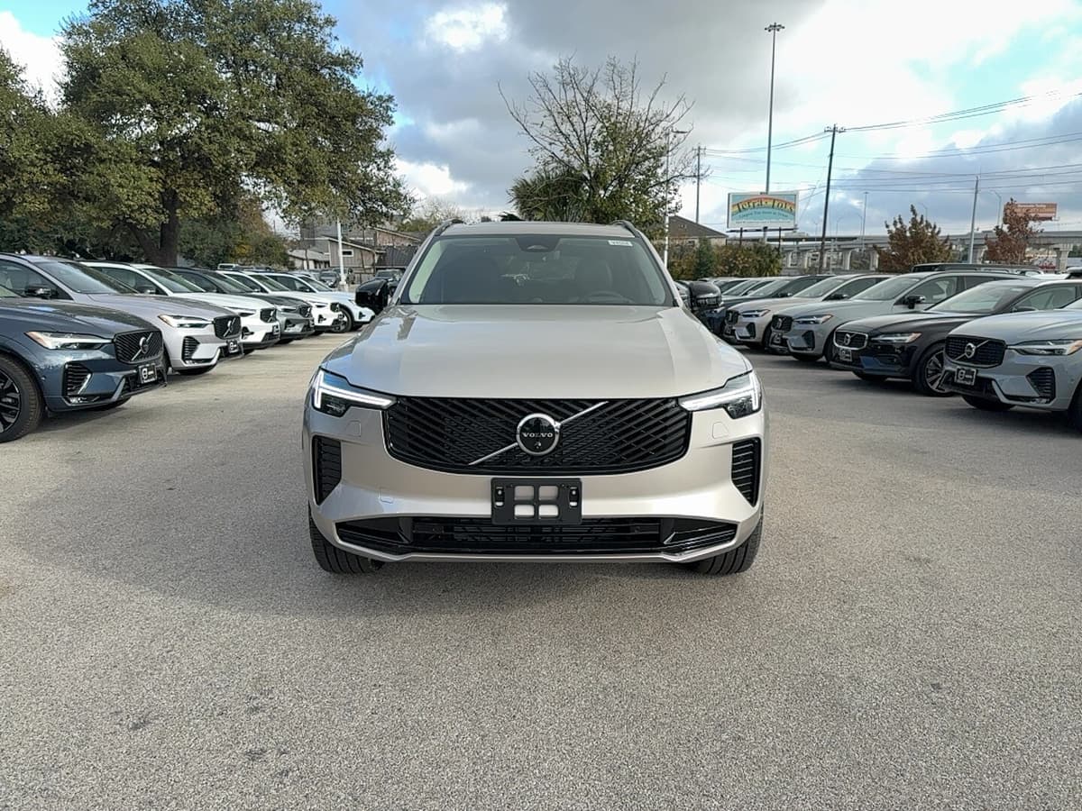 2026 Volvo XC90 - Image 10