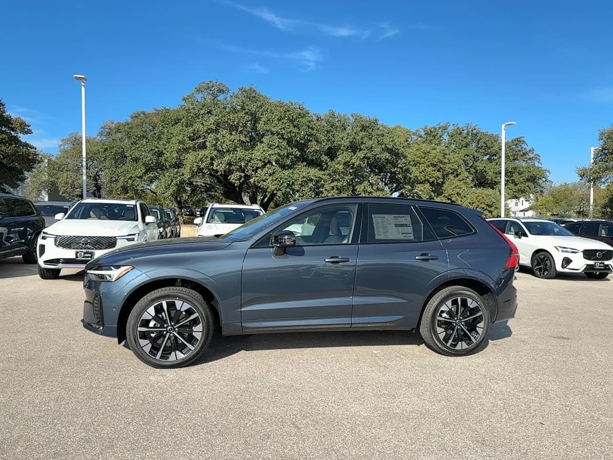 2026 Volvo XC60 - Image 3