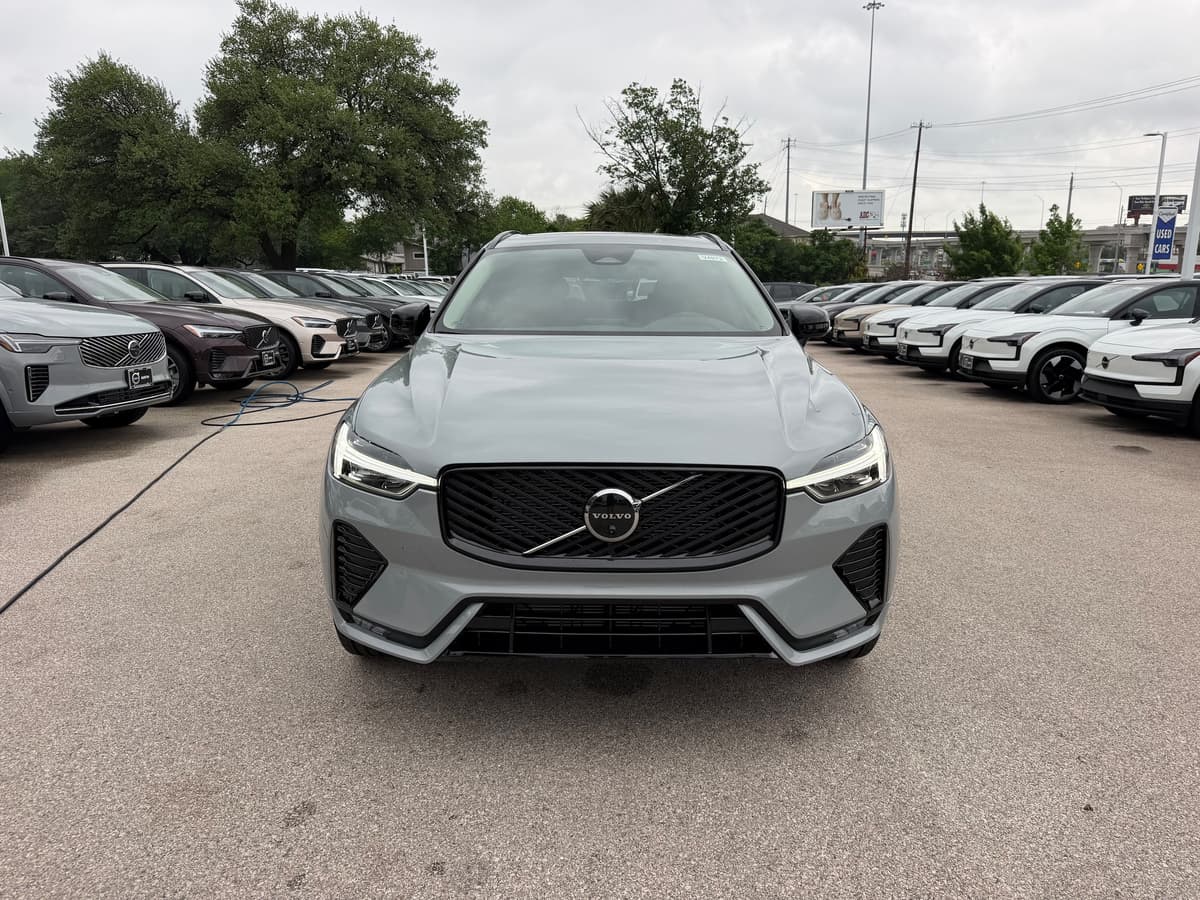 2026 Volvo XC60 - Image 6