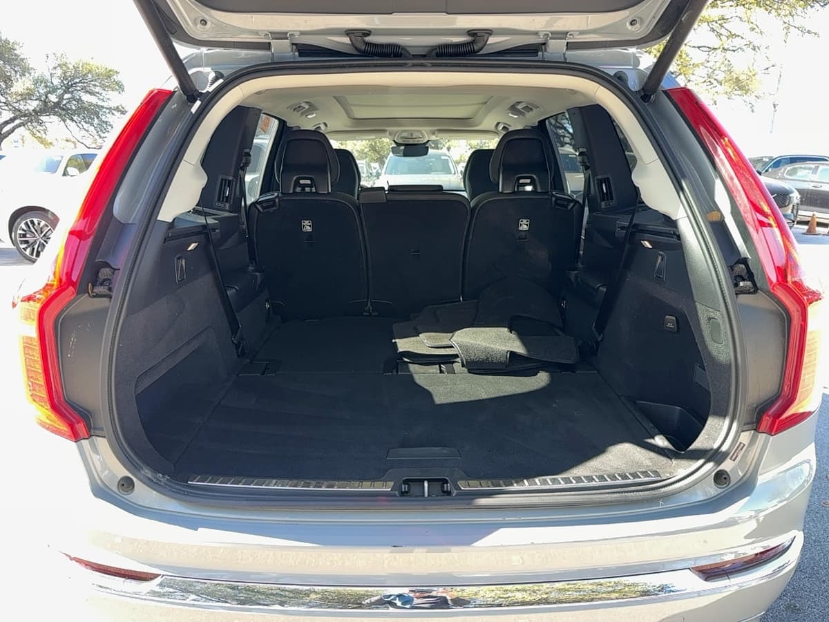 2025 Volvo XC90 - Image 24